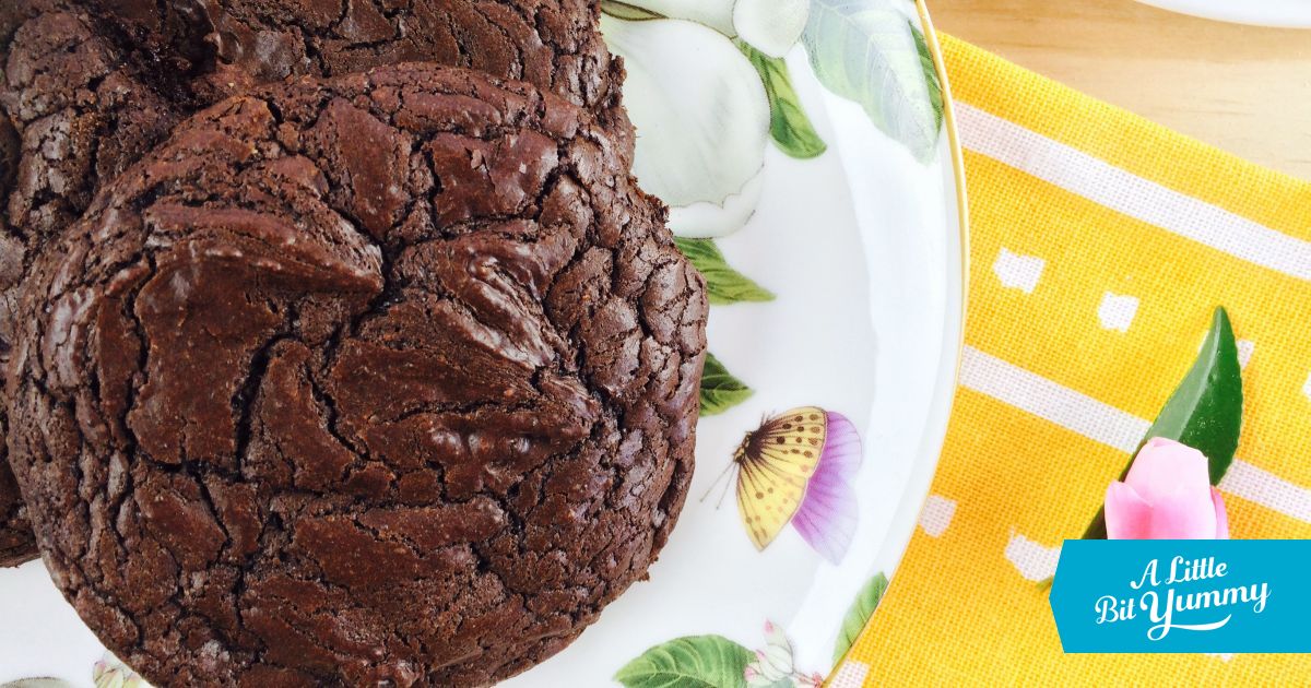 dark chocolate brownie cookies a little bit yummy christmas in lativa