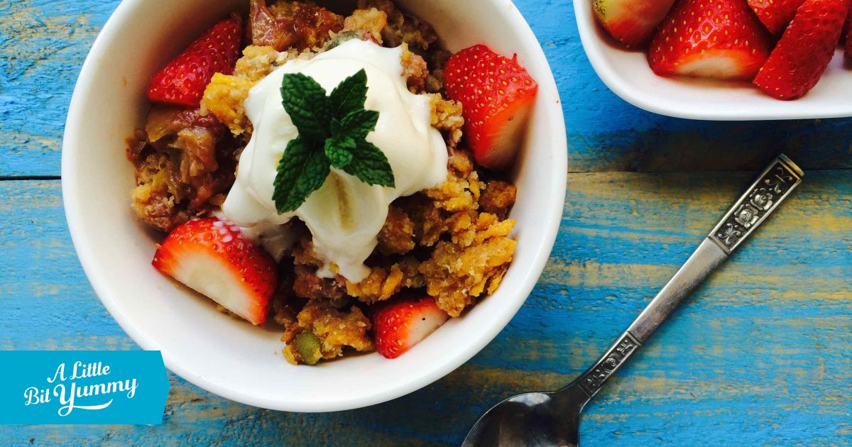 low fodmap strawberry rhubarb crumble a little bit yummy christmas in lativa